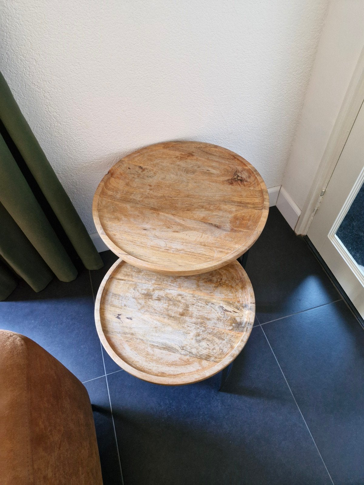 Set van 2 ronde bijzettafels - Hout en Metaal, Rond, Industrieel, Modern, 55 tot 75 cm, Zo goed als nieuw