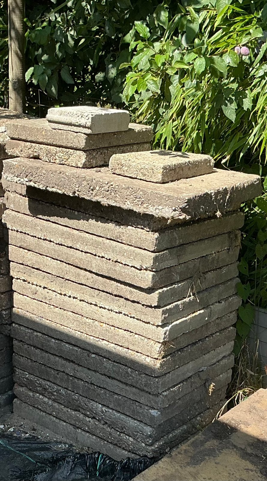 Gratis grindtegels 40 x 60  30 stuks, Tuin en Terras, Tegels en Klinkers, Ophalen of Verzenden, Gebruikt, Beton, Terrastegels