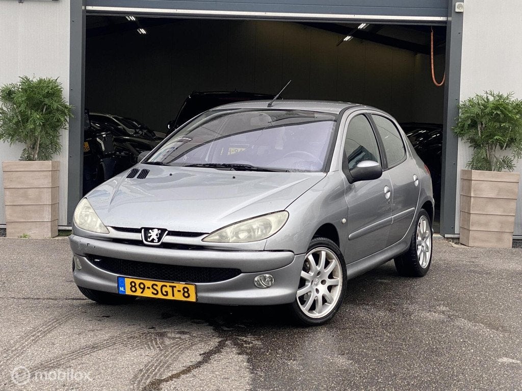 Peugeot 206 1.4 Air-line | AIRCO |APK|, Auto's, Peugeot, Voorwielaandrijving, 31 €/maand, 4 cilinders, Bedrijf