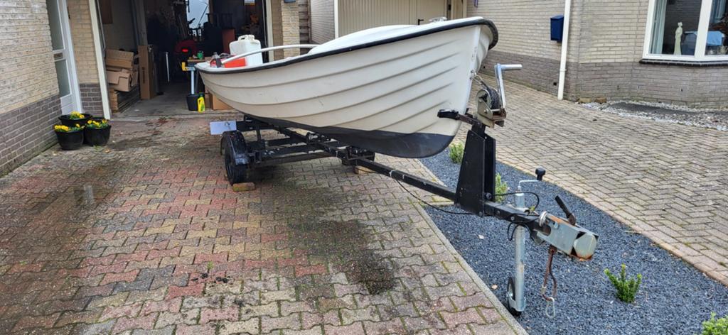 Polyester boot met trailer en motor, Watersport en Boten, Kano's, Gebruikt, Overige typen, Ophalen