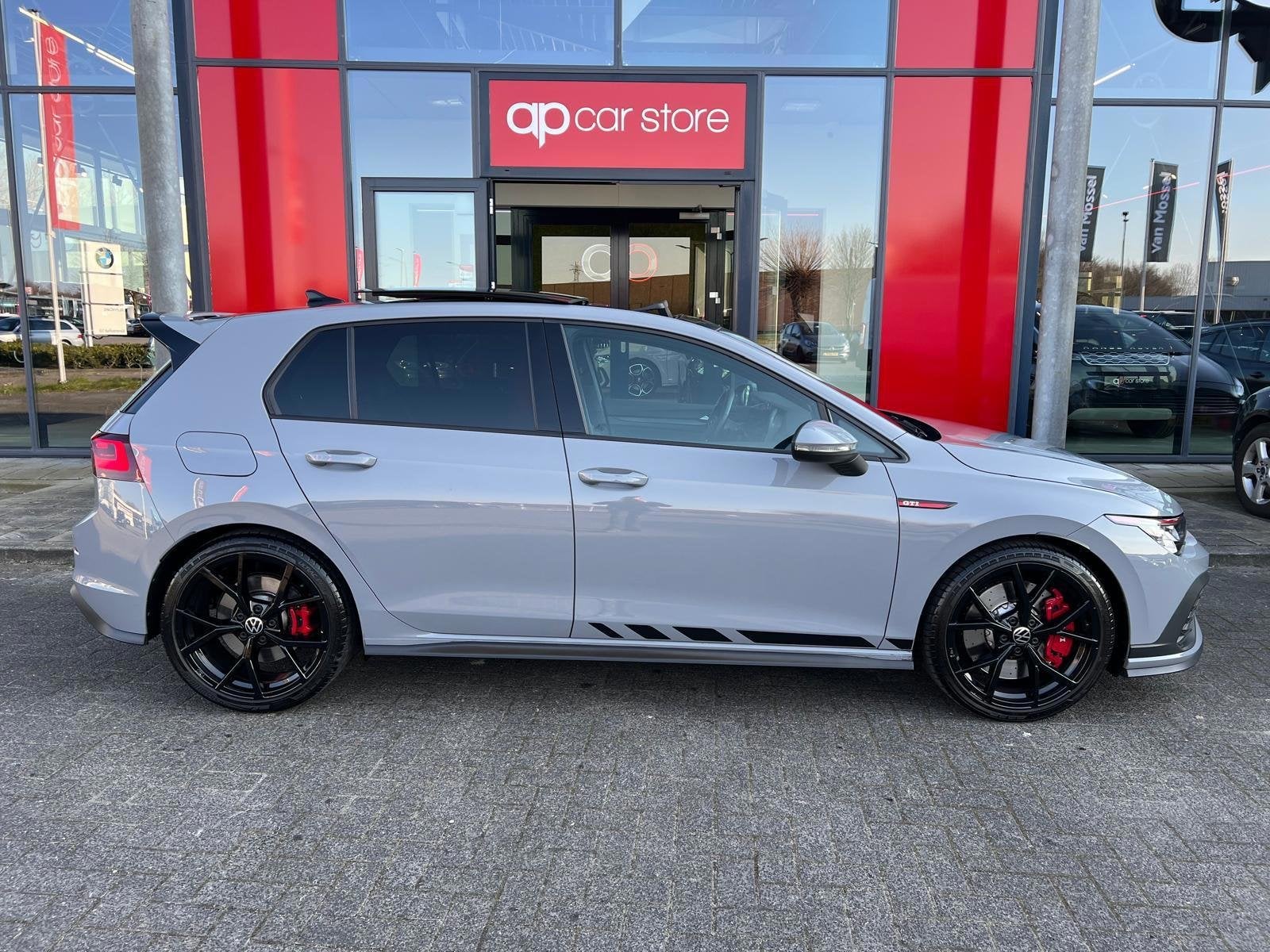 Volkswagen Golf 2.0 TSI GTI Clubsport Panorama Carplay LED, Auto's, Dealer onderhouden, Zwart, 4 cilinders, 1984 cc