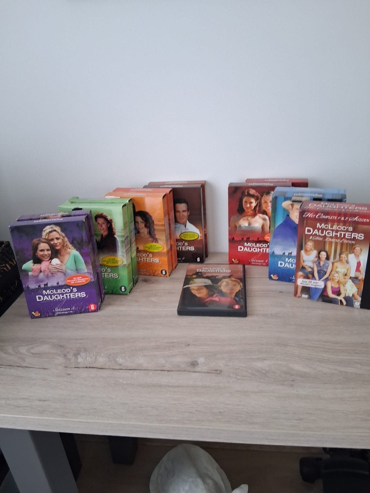 DVD  MCLEOD,S -DAUCHTERS, Alle leeftijden, Ophalen, Zo goed als nieuw