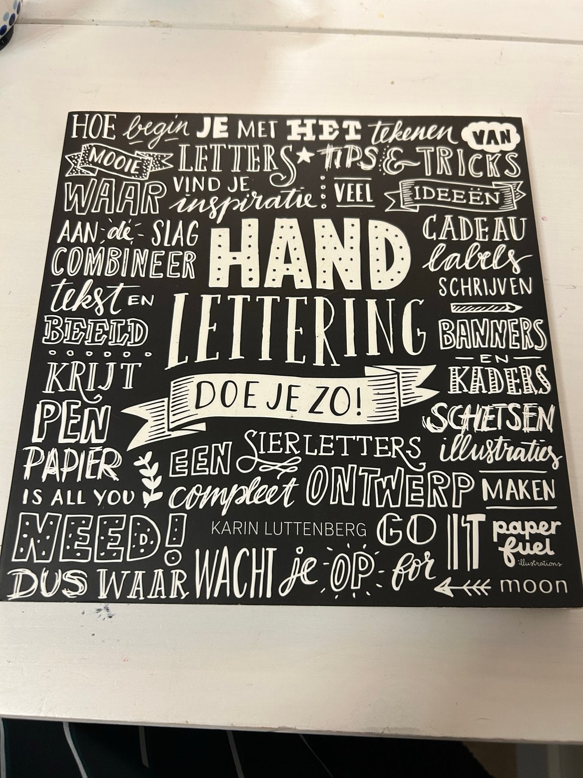 Nieuw boek: Handlettering Doe Je Zo! Karin Luttenberg, Ophalen of Verzenden, Nieuw, Tekenen en Schilderen