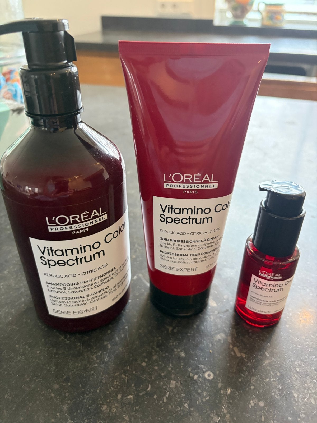 L'Oréal Vitamino Color Spectrum Shampoo, Conditioner & Serum, Ophalen of Verzenden, Zo goed als nieuw, Shampoo of Conditioner