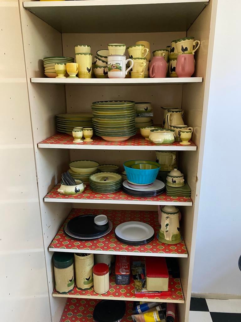 Hele kast vol met kip en haan servies van zeller, Huis en Inrichting, Keuken | Servies, Ophalen