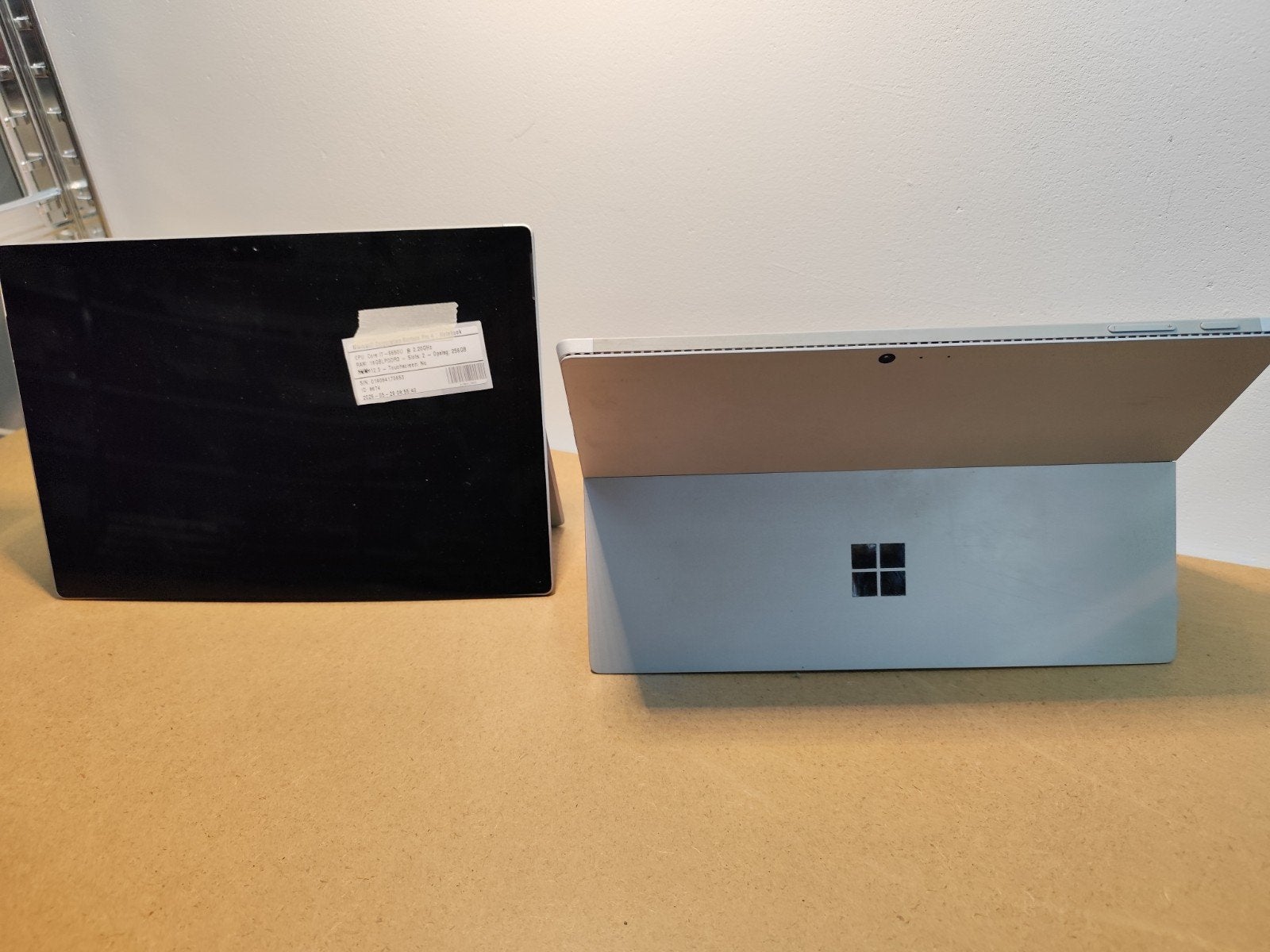 2x Microsoft Surface Pro 4 i7 16GB RAM 256GB SSD - Defect, Surface Pro 4, 12 inch, Ophalen of Verzenden, Niet werkend
