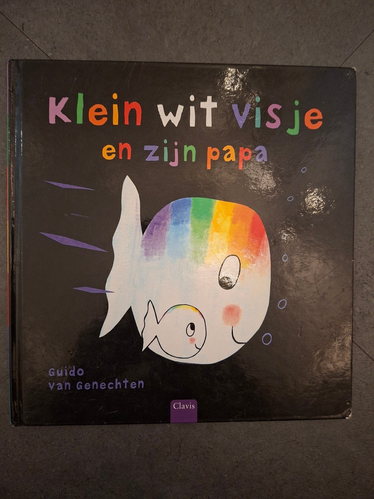 Boek: Klein wit visje en zijn papa - Guido van Genechten, Boeken, Gelezen, Jongen of Meisje, Ophalen of Verzenden, Voorleesboek