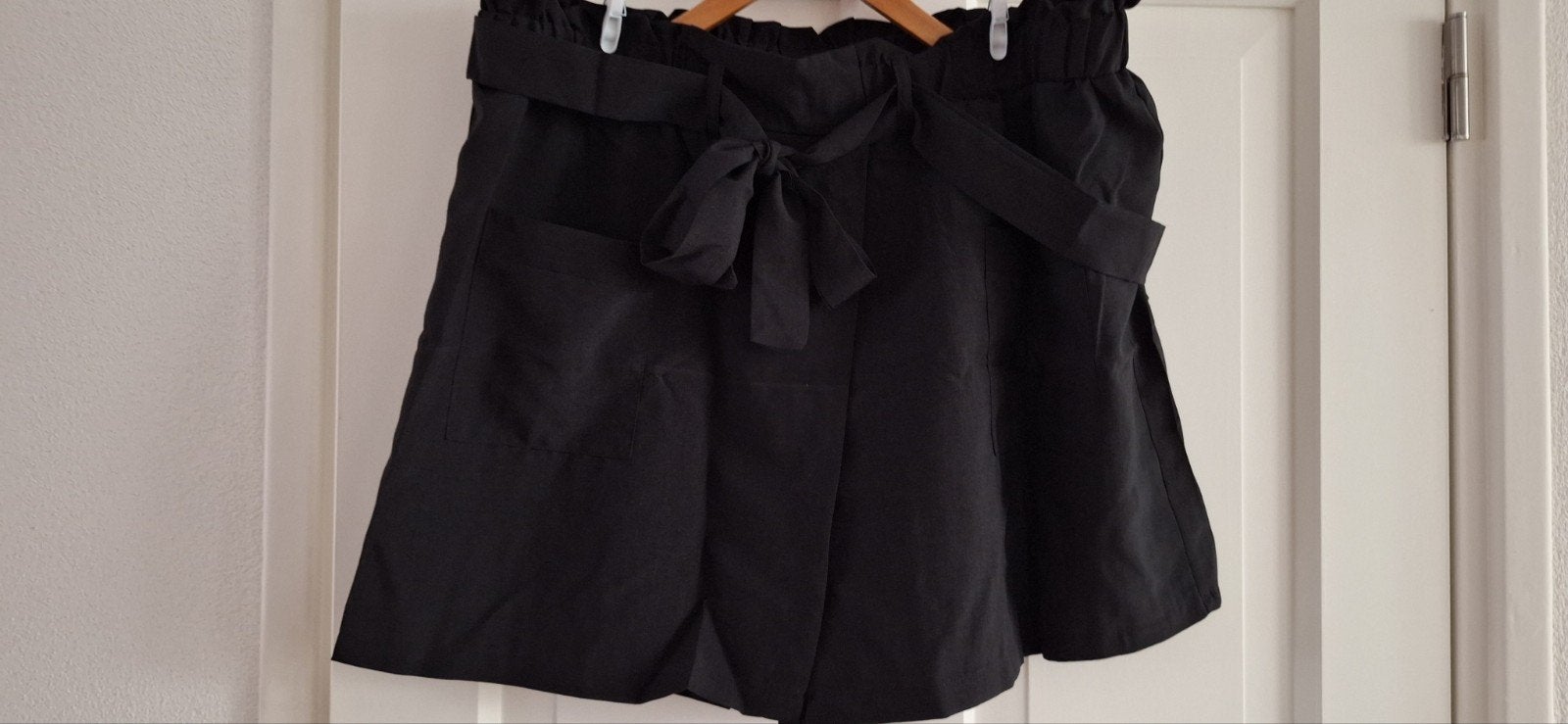 Damesskort maat 48 broekje en rokje ineen, Ophalen of Verzenden, Zo goed als nieuw, Maat 46/48 (XL) of groter