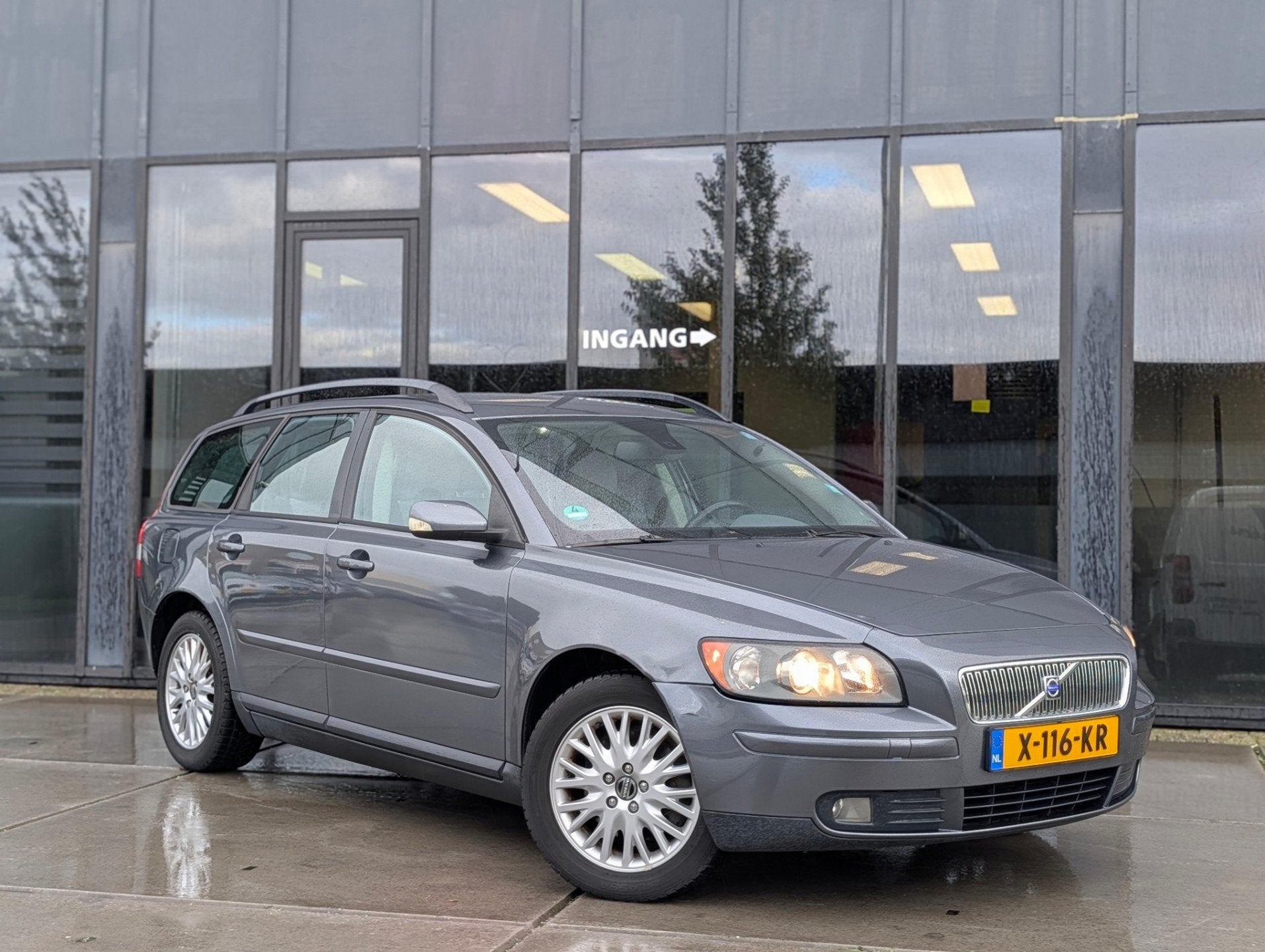 Volvo V50 2.4 - Automaat - Goed onderhouden - Cruise, Gebruikt, 700 kg, Leder en Stof, 11 km/l