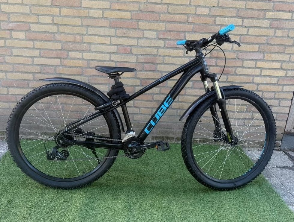 Cube Aim CMPT - Frame XS - 27.5 inch Kids Mountainbike 🩵🖤, 26 inch of meer, Ophalen of Verzenden, Zo goed als nieuw, Cube