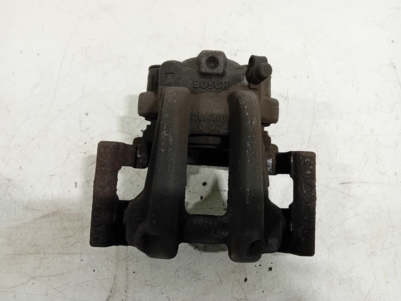 Remklauw links achter BMW 3 serie, Onderdelen@venauto.nl, Van der Ven Autorecycling B.V., Gebruikt, Ettenseweg 76, 4706 PB Roosendaal, The Netherlands