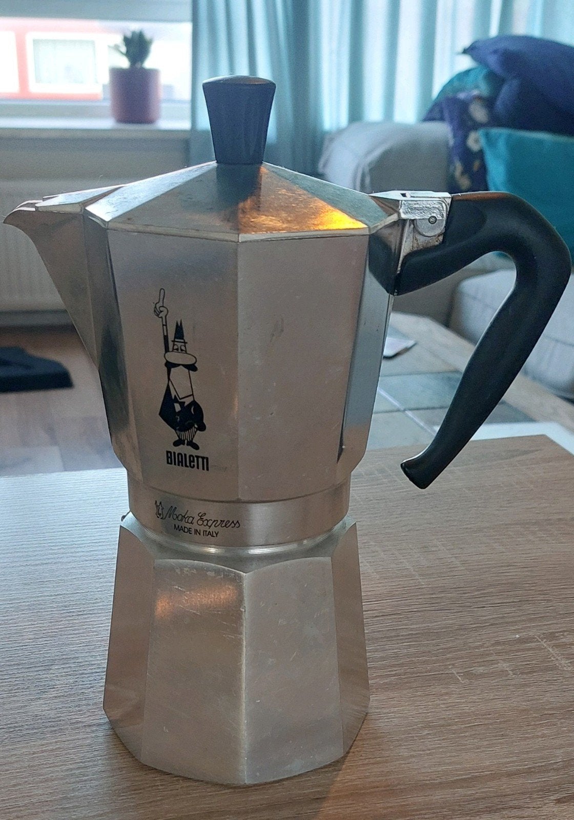 Bialetti Moka Express percolator mokkapot espessomaker 6 kop, Ophalen, Espresso apparaat