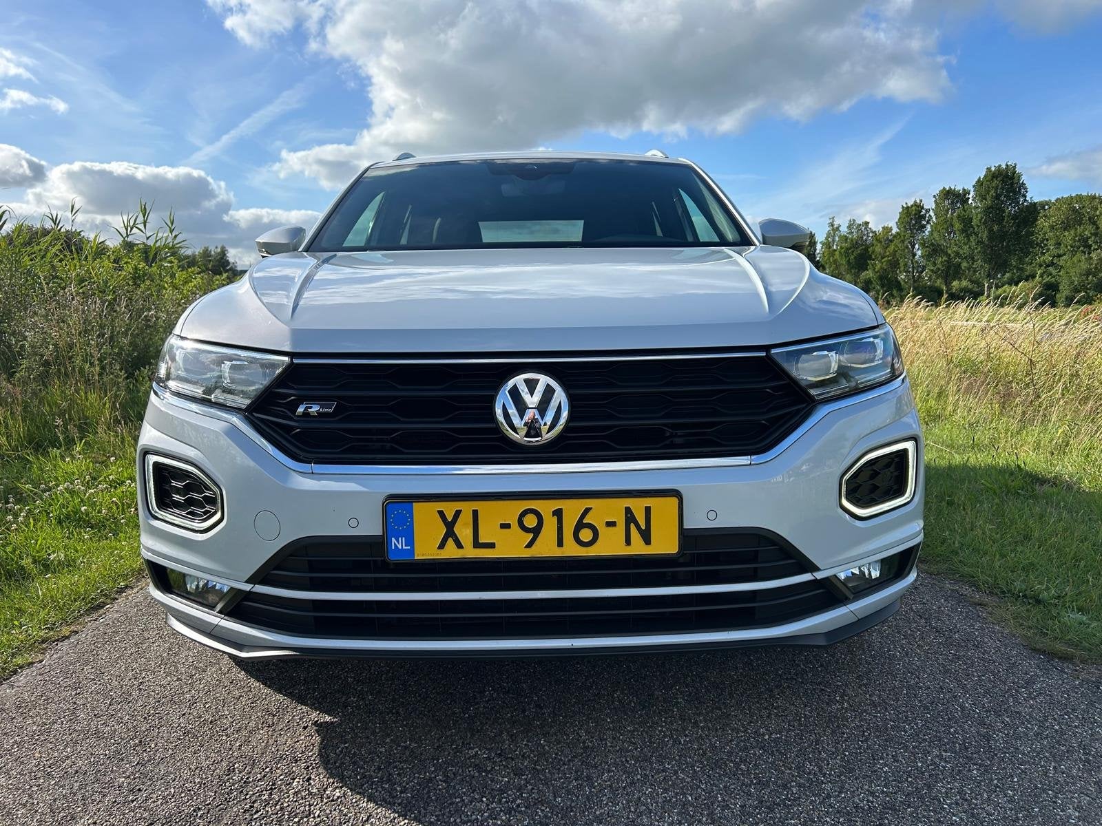 Volkswagen T-Roc 1.5 TSI Sport | R-Line | LED | Adaptieve Cr, Stof, 4 cilinders, 150 pk, Wit