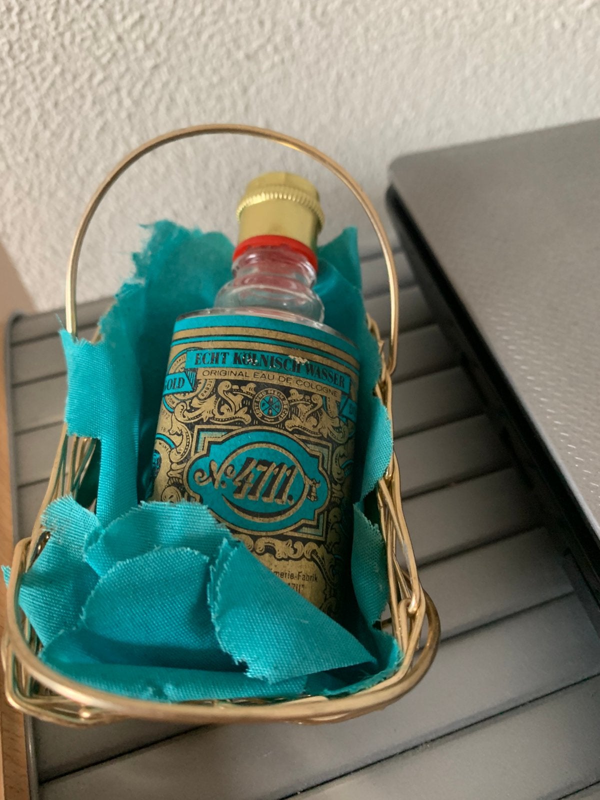 LEEG parfumflesje van 4711, Ophalen of Verzenden, Gebruikt, Parfumfles