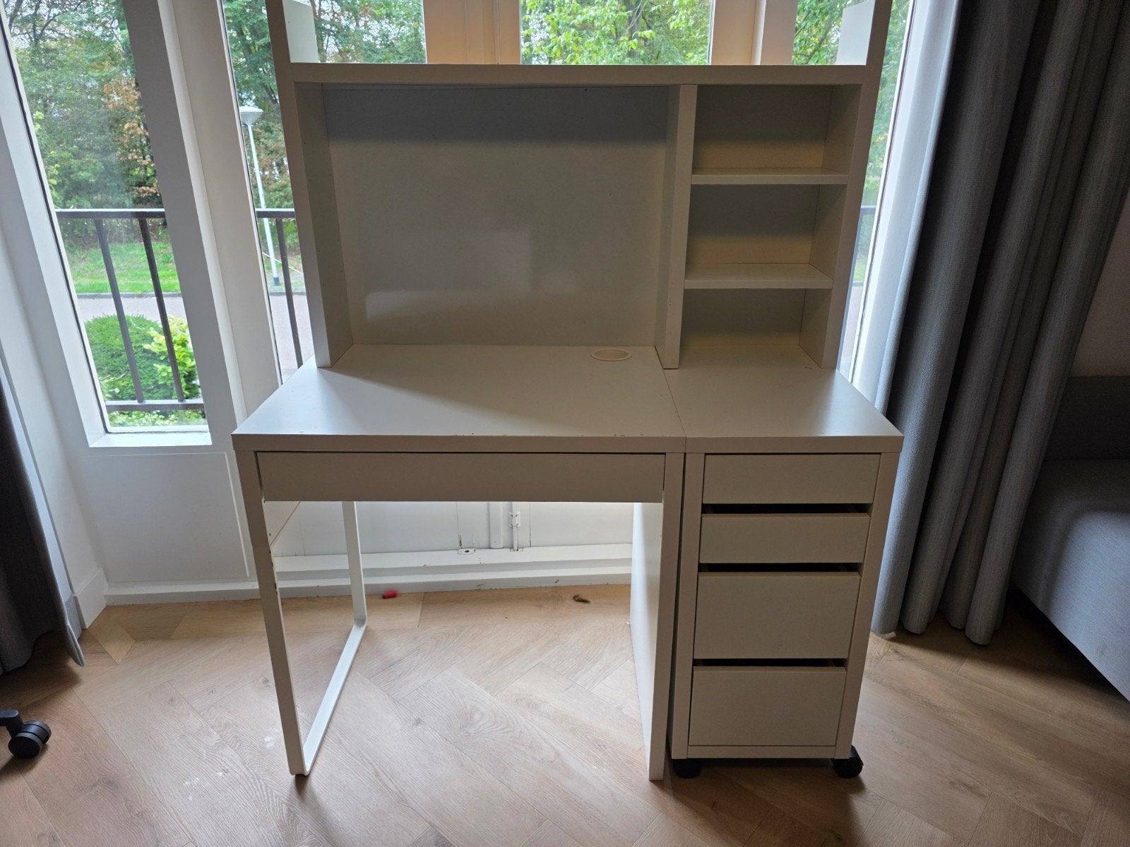 Wit bureau met opzetstuk en lades ikea, Gebruikt, Spaanplaat of MDF, Overige merken, Computerbureau