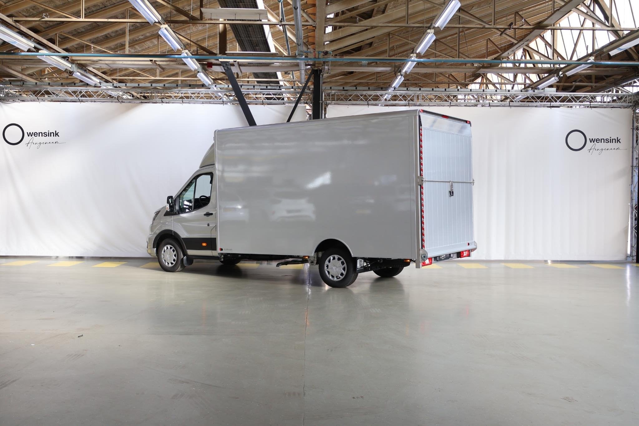 Ford Transit 350 2.0 TDCI L4H1 Trend Bakwagen | Uit voorraad, Voorwielaandrijving, Stof, 4 cilinders, 2500 kg