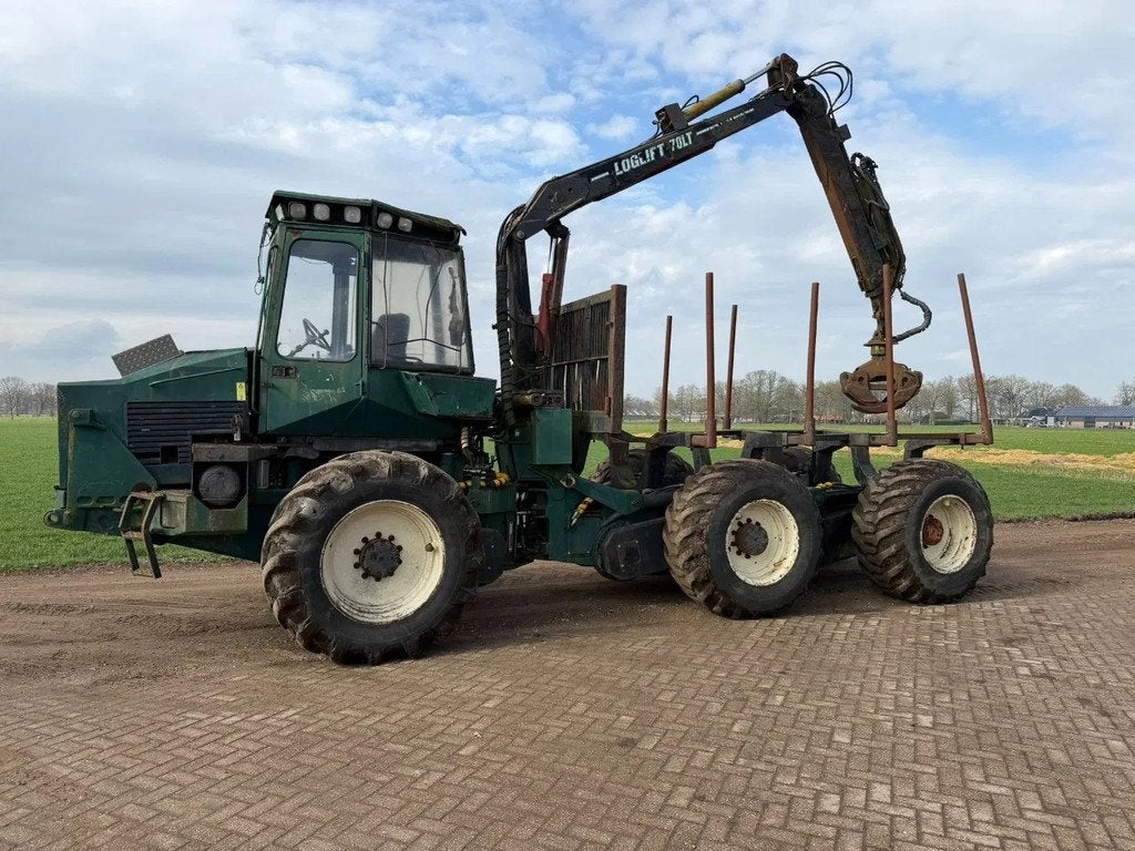 Bos uitrijwagen met laadkraan, Overige typen