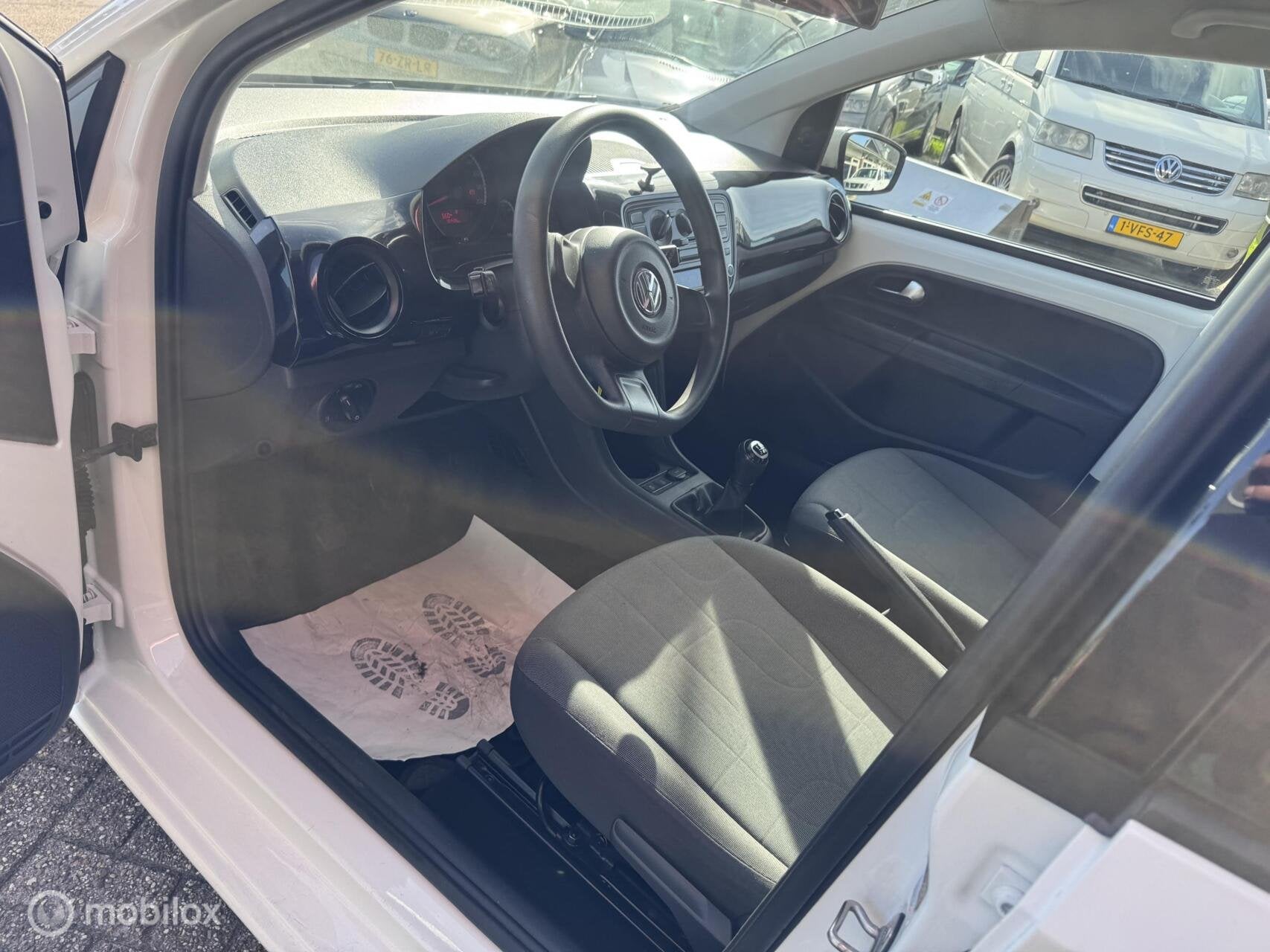 Foto 11 van Volkswagen Up! 1.0 move up! BlueMotion