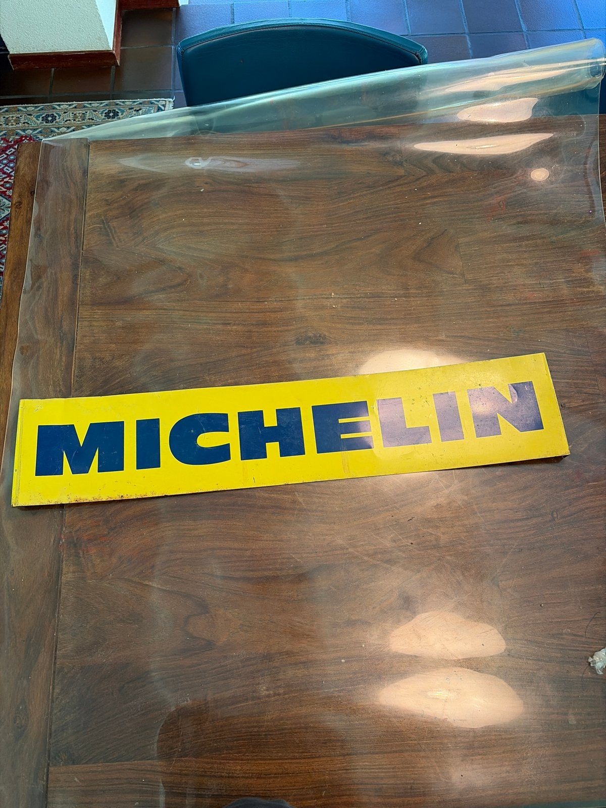 Vintage Michelin reclamebord - Geel met blauwe letters, Ophalen of Verzenden, Gebruikt, Auto's