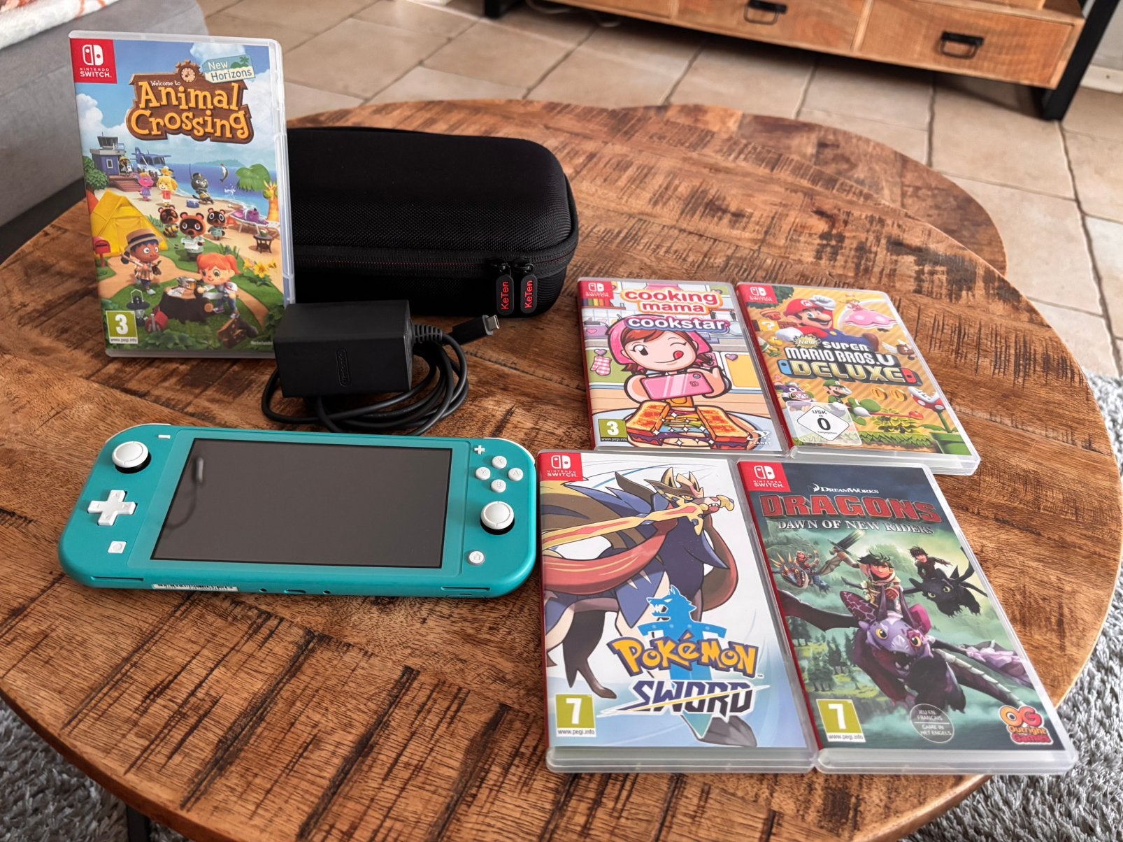 Nintendo Switch-console + hoes + 5 games – complete set, Spelcomputers en Games, Spelcomputers | Nintendo Switch Lite, Ophalen