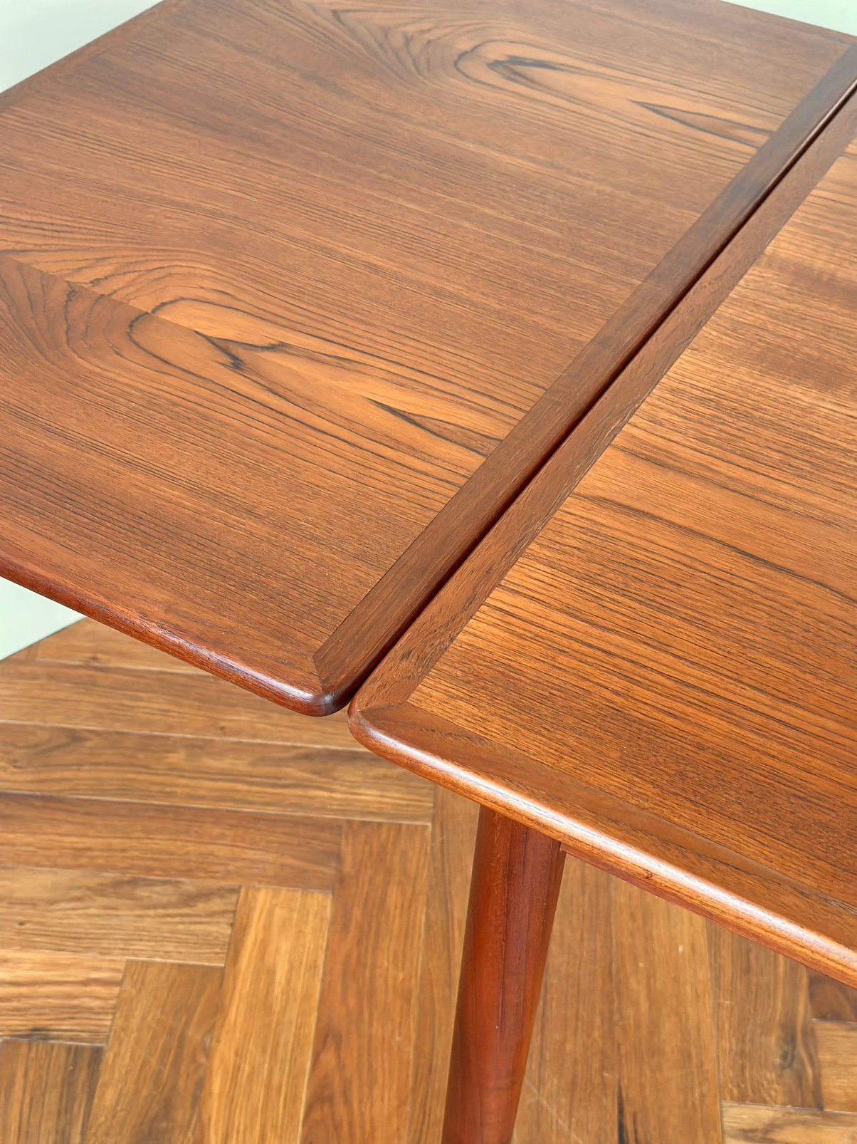 Vintage eettafel uitschuifbaar Deens Design jaren 50/60/70, Ophalen, Gebruikt, Teakhout, 200 cm of meer