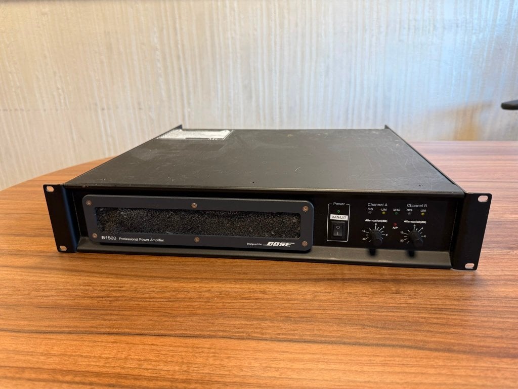 Bose B1500 Power Amplifier (Versterker) gebruikt), Overige merken, Gebruikt, Ophalen of Verzenden, 120 watt of meer