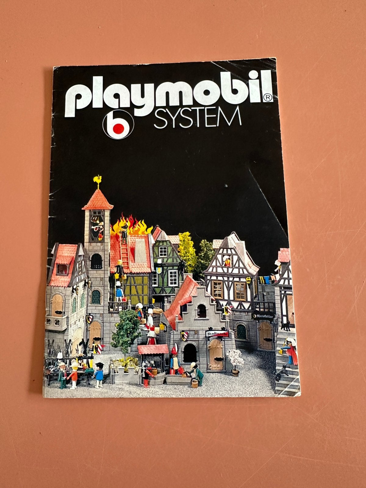 Playmobil Catalogus 1977 – Vakwerkhuizen Inlay Catalogus, Losse onderdelen, Overige typen, Ophalen of Verzenden, Zo goed als nieuw