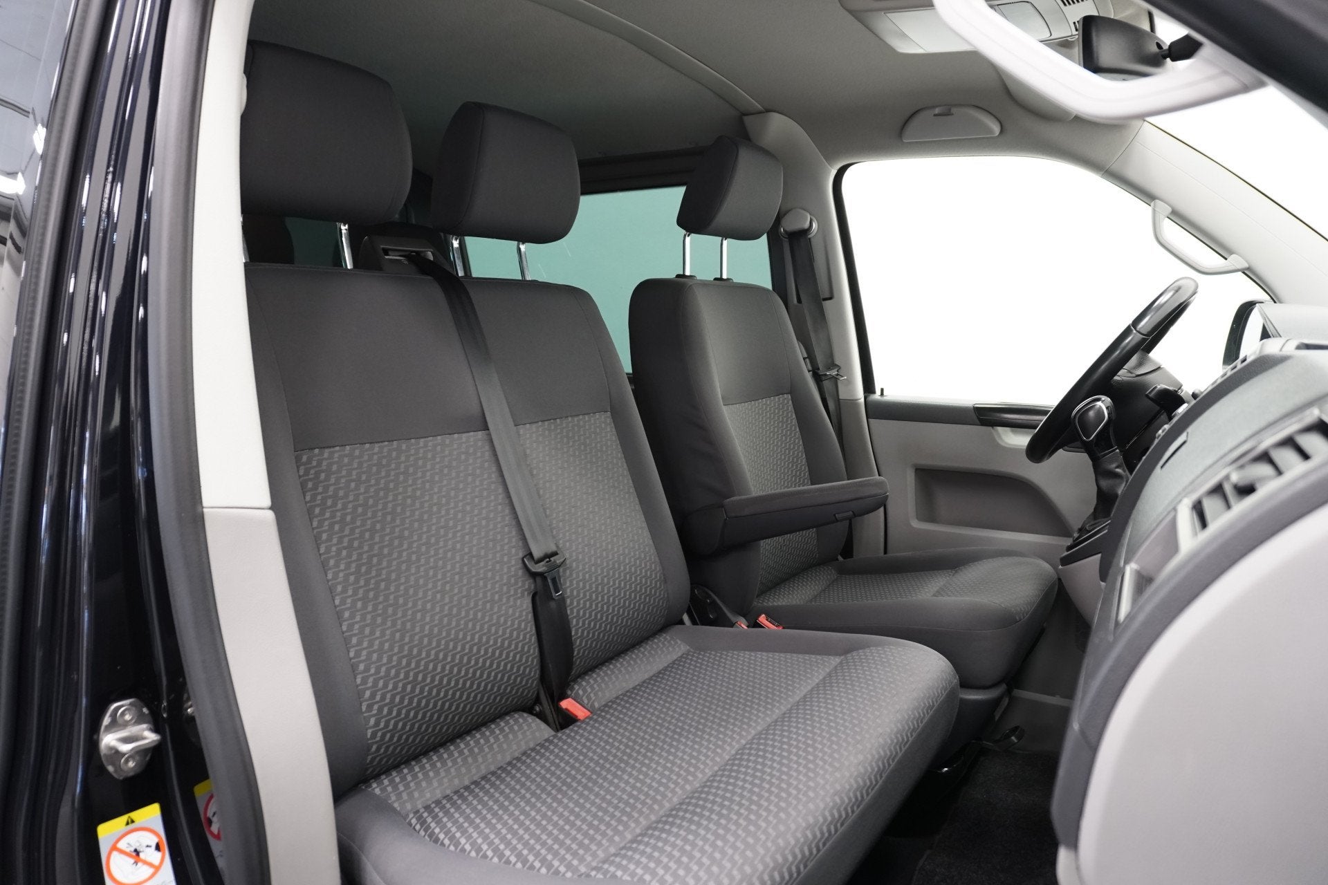 Volkswagen Transporter 2.0 TDI L2 DC Automaat 180PK - Airco, Auto's, Euro 5, Stof, Gebruikt, Zwart