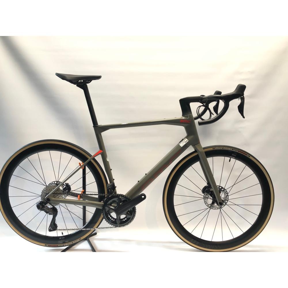 BMC Roadmachine 01 THREE, 28 inch, Carbon, Heren, Niet ingevuld