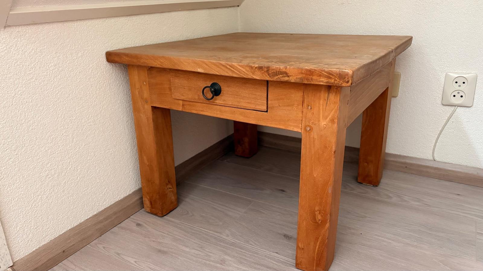 Houten tafeltjes. Teak, Antiek en Kunst, Ophalen