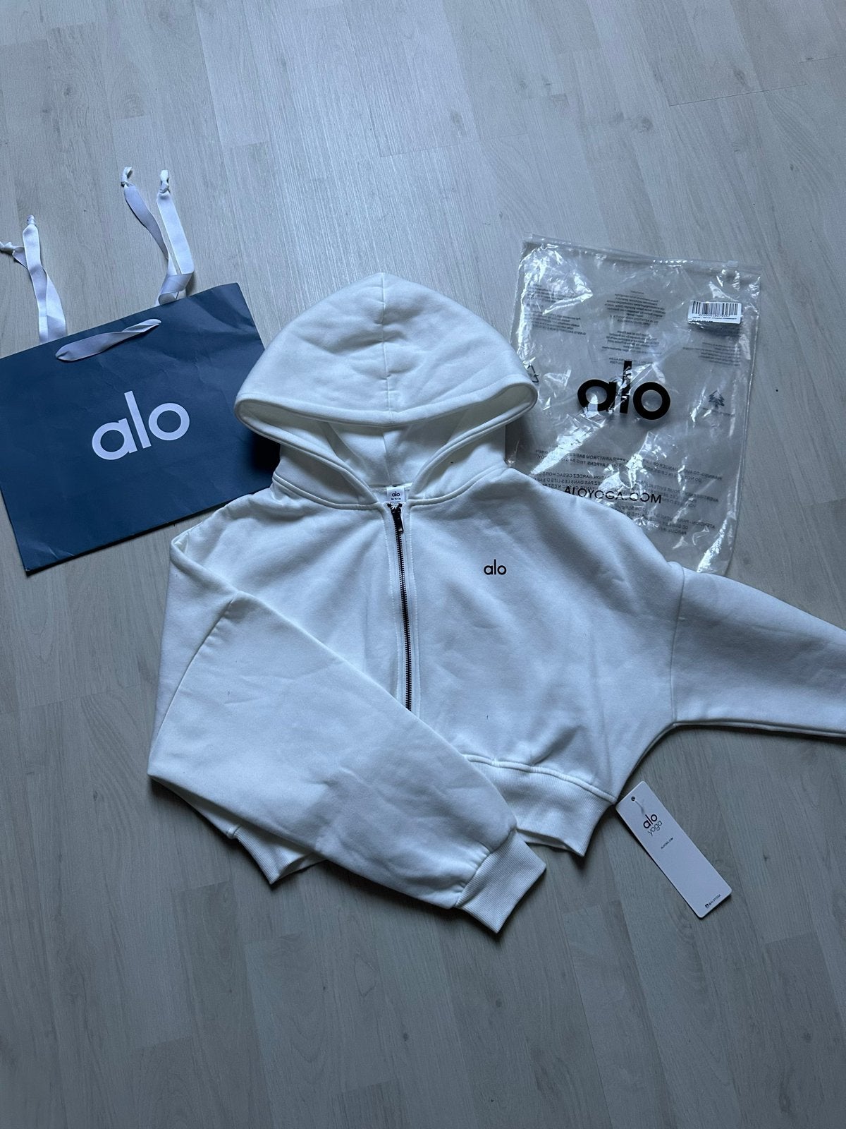 Alo Yoga hoodie wit M/L, Ophalen of Verzenden, Nieuw, Maat 38/40 (M), Wit