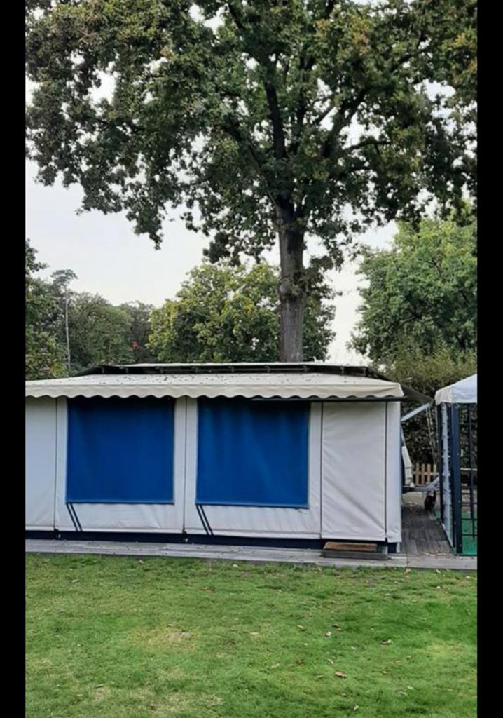 Ruime voortent - Ideaal voor grote gezinnen, Caravans en Kamperen, Ophalen, Gebruikt, Tot en met 4