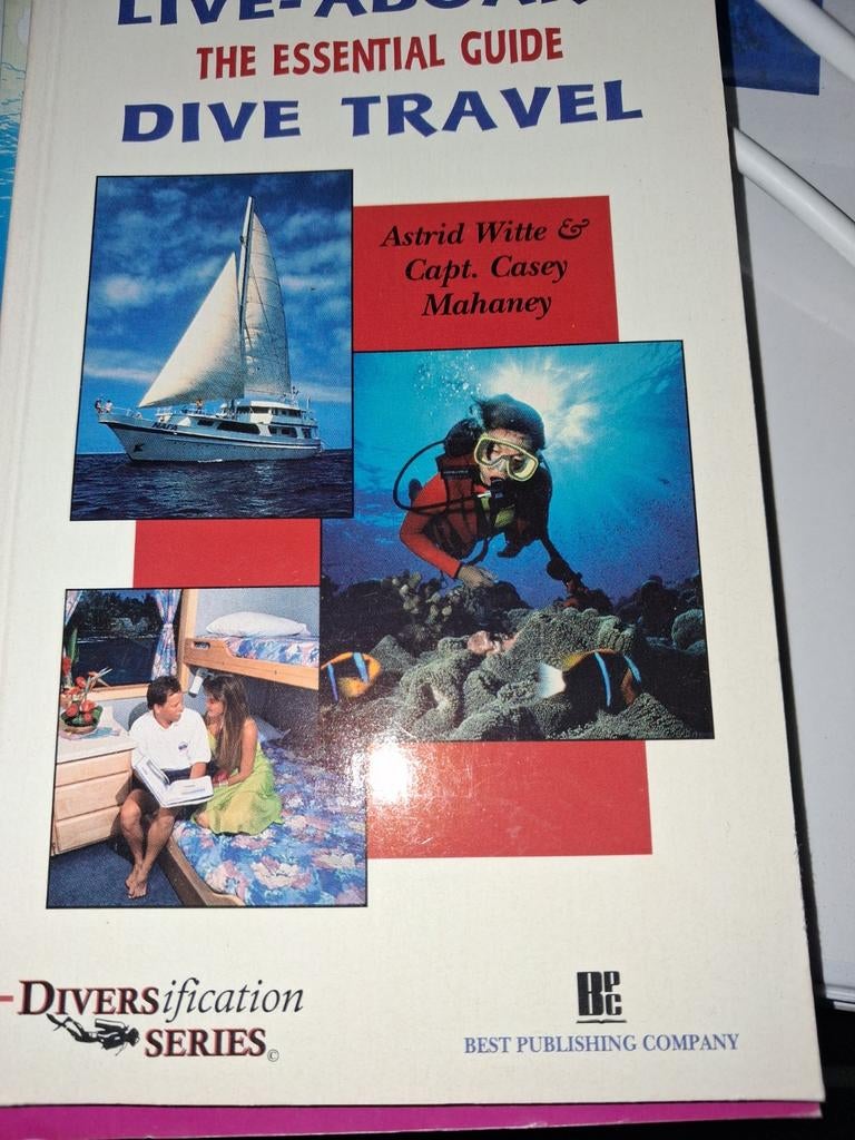 Live-Aboard: The Essential Guide Dive Travel, Ophalen of Verzenden