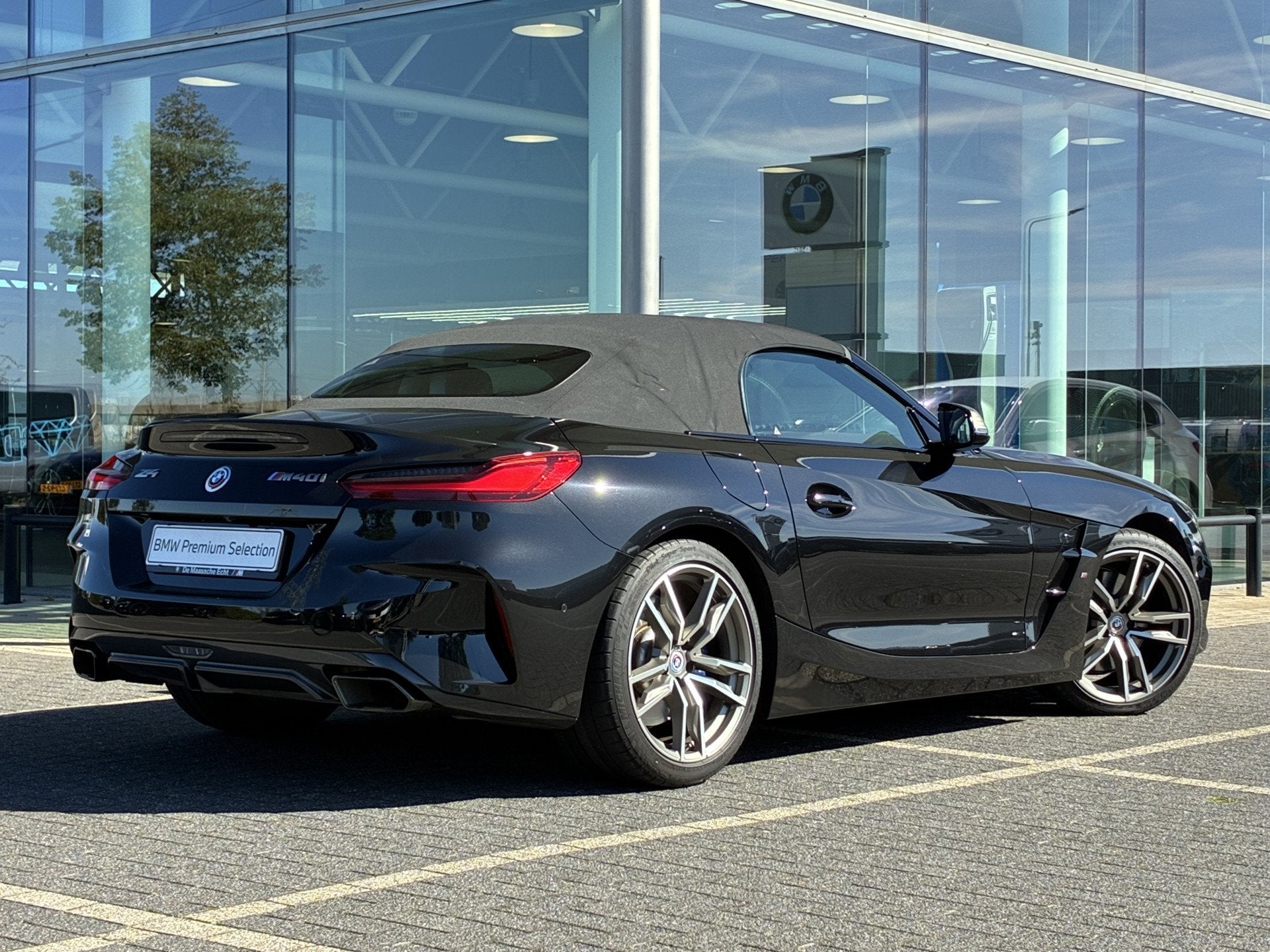 Foto 2 van BMW Z4 Roadster M40i Automaat / M Sportstoelen / Adaptieve L