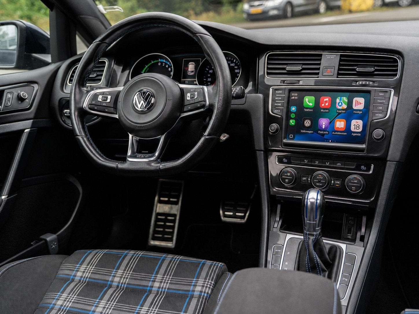 Volkswagen Golf 1.4 TSI GTE | PANORAMADAK | APPLE CARPLAY |, 8 kWh, Gebruikt, 4 cilinders, 150 pk