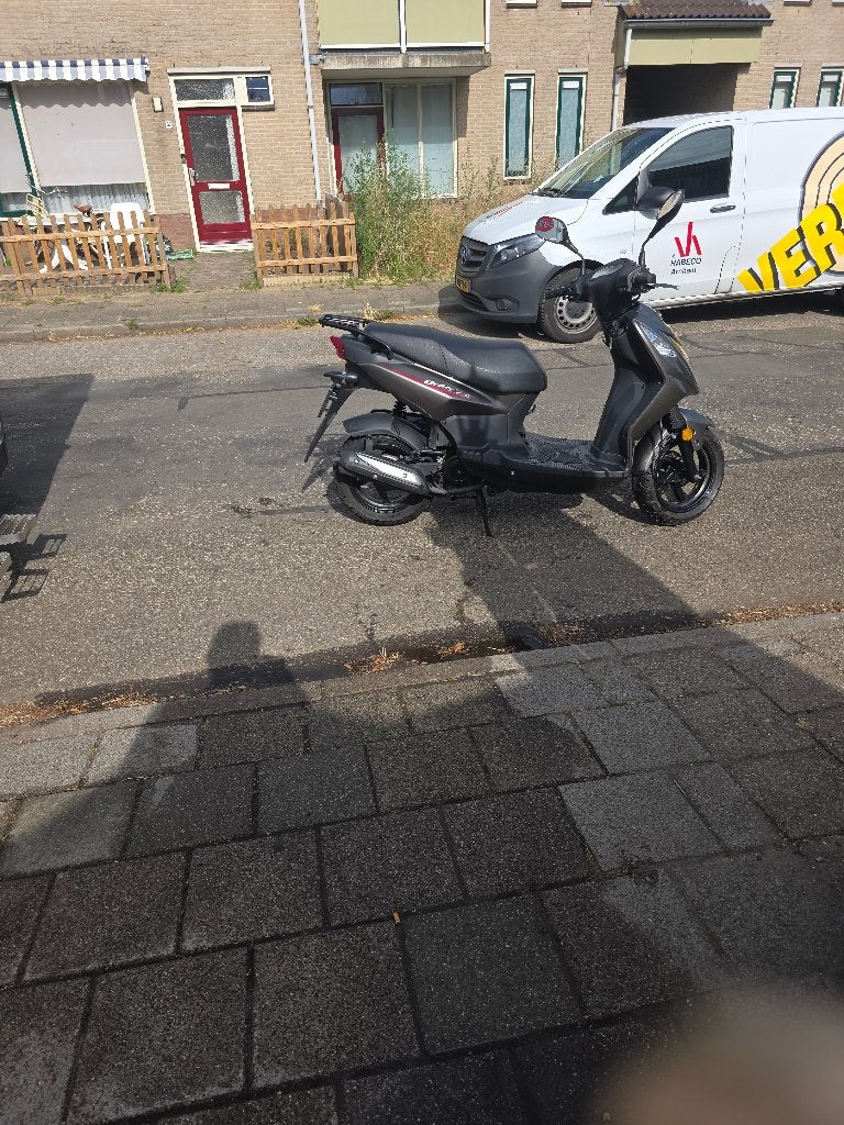 Te koop Sym Orbit 2, Fietsen en Brommers, Ophalen, Zo goed als nieuw, Benzine, 50 cc