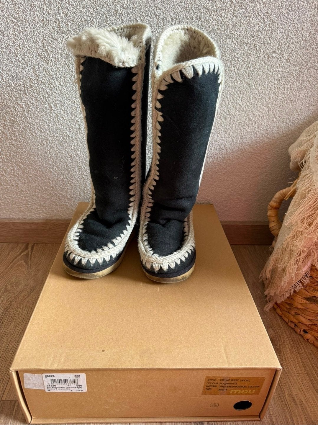 Mou Eskimo Boot Low 40CM Suede Zwart Maat 36, Mou, Zwart, Lage of Enkellaarzen, Ophalen of Verzenden