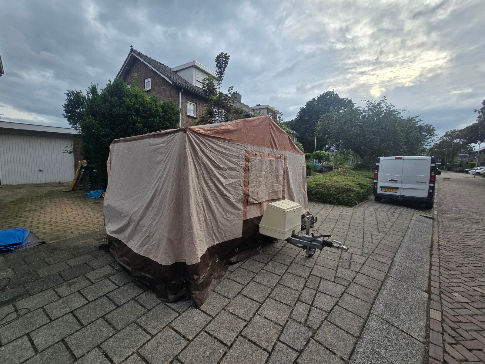 Koopje!! 4-persoons vouwwagen - !! inclusief voortent !!, Ophalen, Gebruikt, Tot en met 4