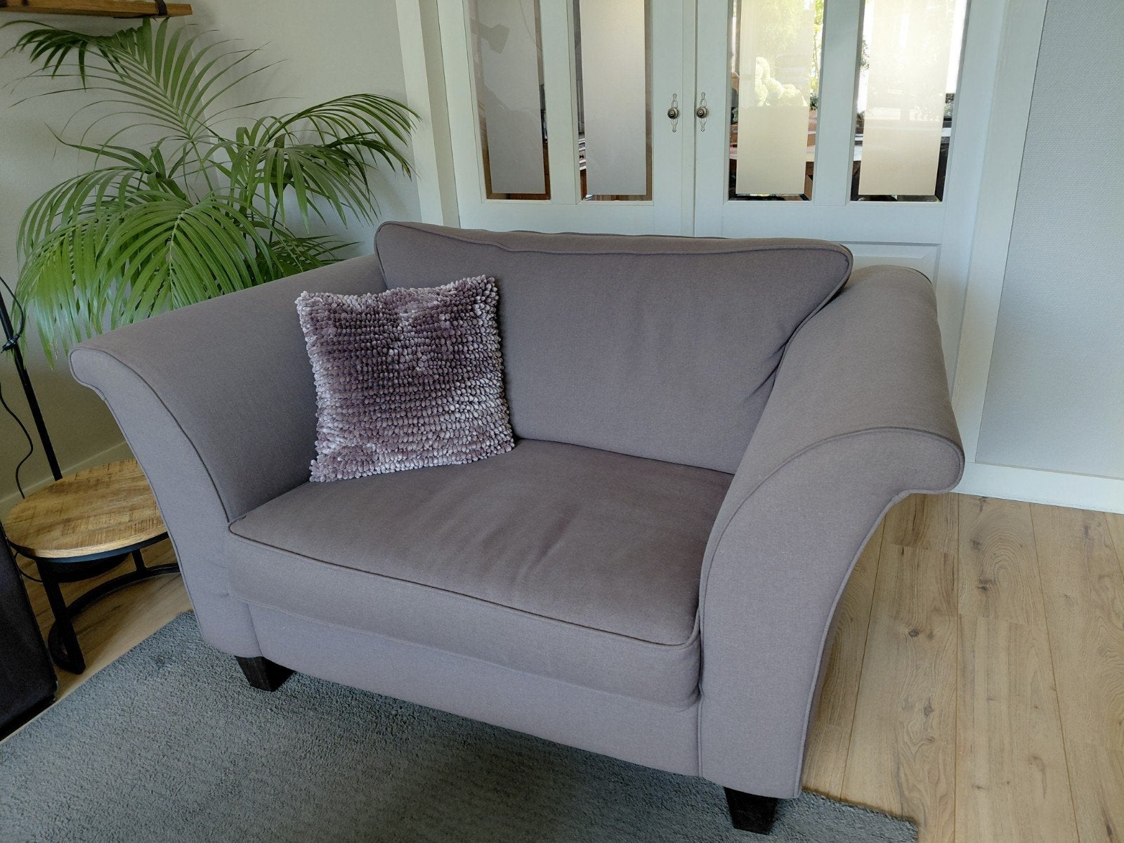 love seat, 2 persoons bankje, donker beige - grijs, Ophalen, Gebruikt, Tweepersoons, 75 tot 100 cm
