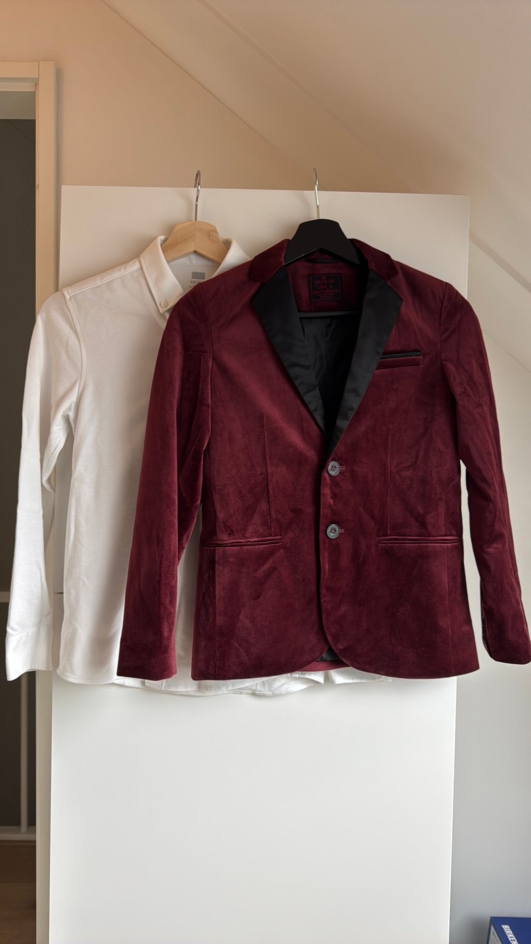 Fluweel colbert en polo overhemd (WE), Kinderen en Baby's, Ophalen of Verzenden, Zo goed als nieuw, Jongen, Overhemd of Blouse