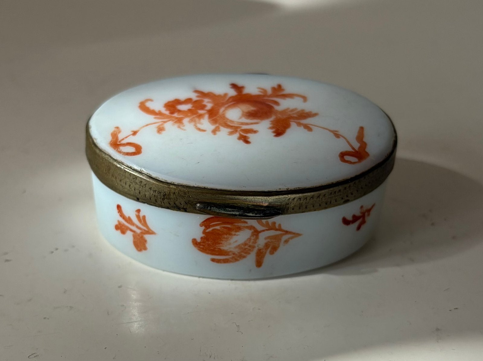 Antiek pillendoos/snuifdoos, barok, beschilderd opaline 1860, Antiek en Kunst, Ophalen of Verzenden