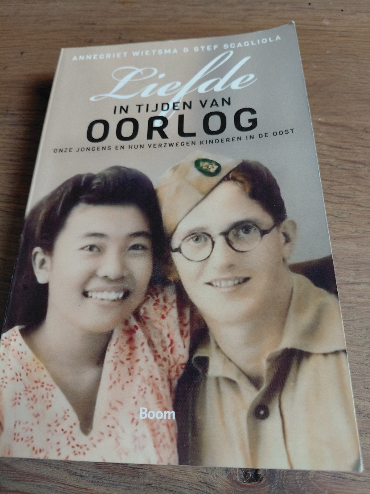 Stef Scagliola - Liefde in tijden van oorlog, Boeken, Gelezen, Ophalen of Verzenden, 1945 tot heden, Stef Scagliola; Annegriet Wietsma