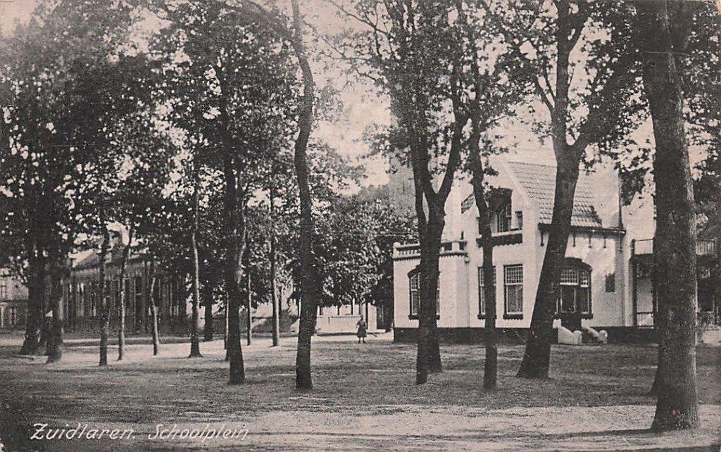 AM143 Zuidlaren Schoolplein school 1920, Verzenden, Voor 1920, Ongelopen, Drenthe