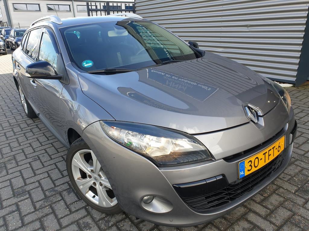 Renault Mégane Estate 1.5 dCi Parisienne, Auto's, Renault, Voorwielaandrijving, Euro 5, Stof, 4 cilinders
