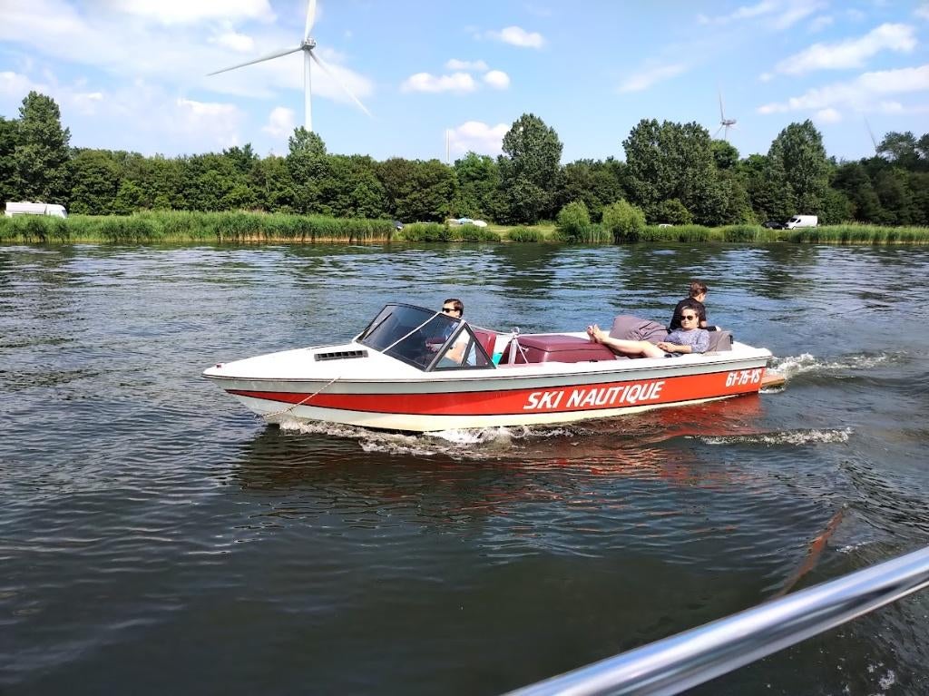 Glastron V174 en Ski Nautique 2001, Watersport en Boten, Speedboten, Gebruikt, 3 tot 6 meter, Benzine, 120 tot 200 pk, Polyester