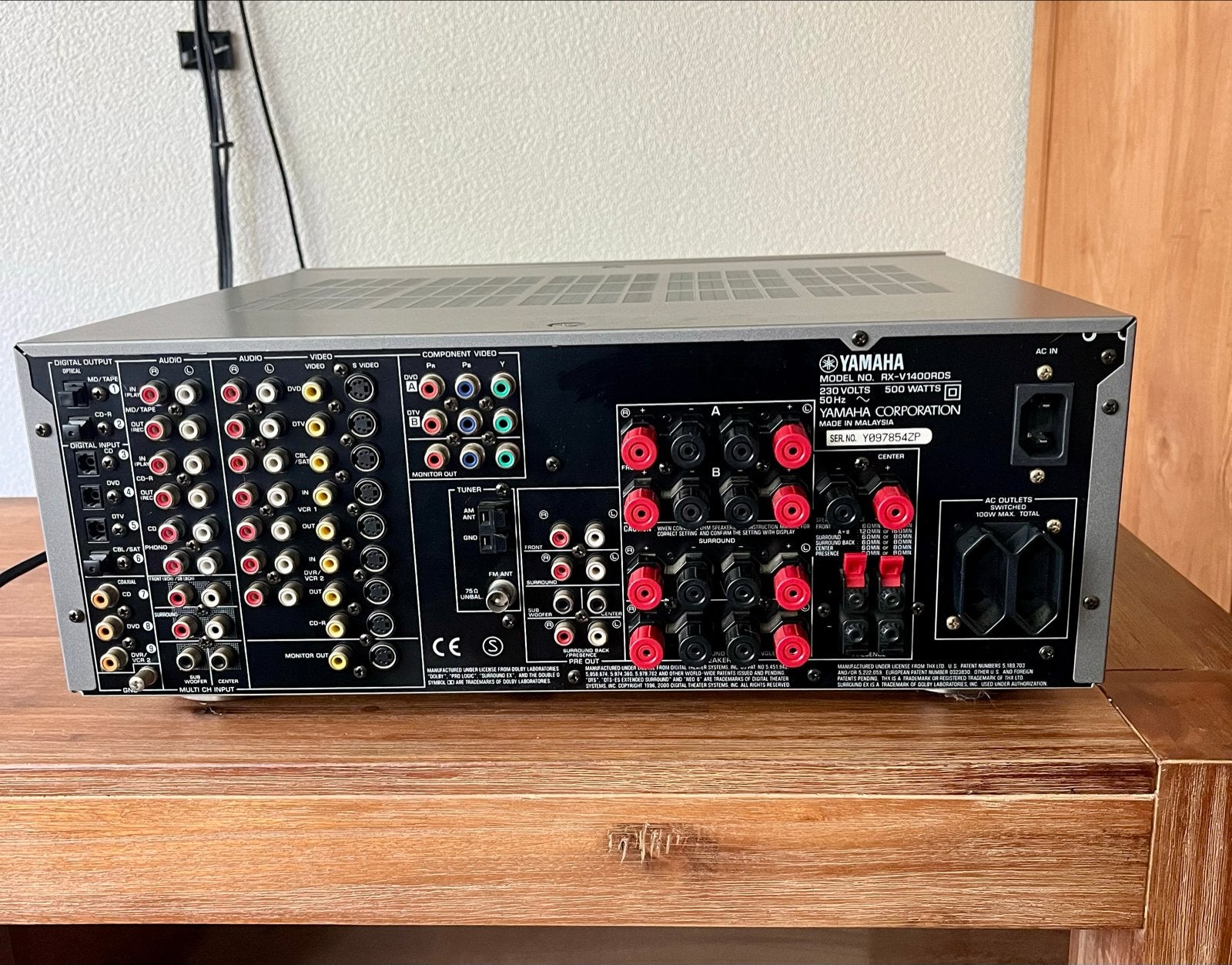 Foto 5 van Yamaha RX-V1400RDS AV Receiver - Topkwaliteit Geluid