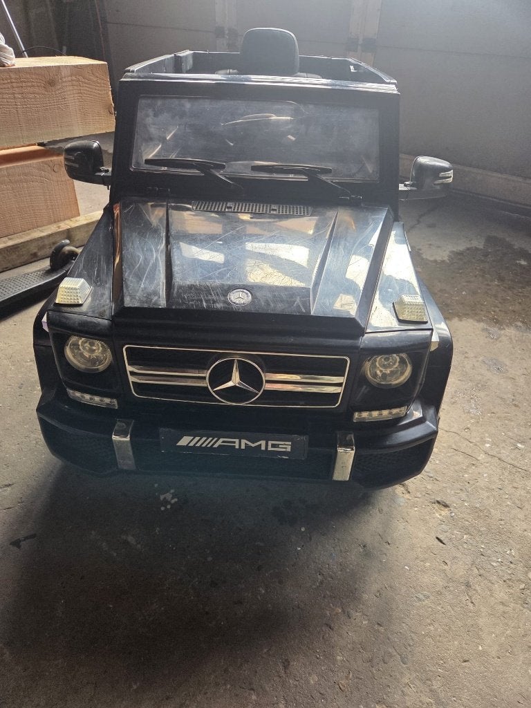 Mercedes AMG kinderauto met nieuwe accu, Gebruikt