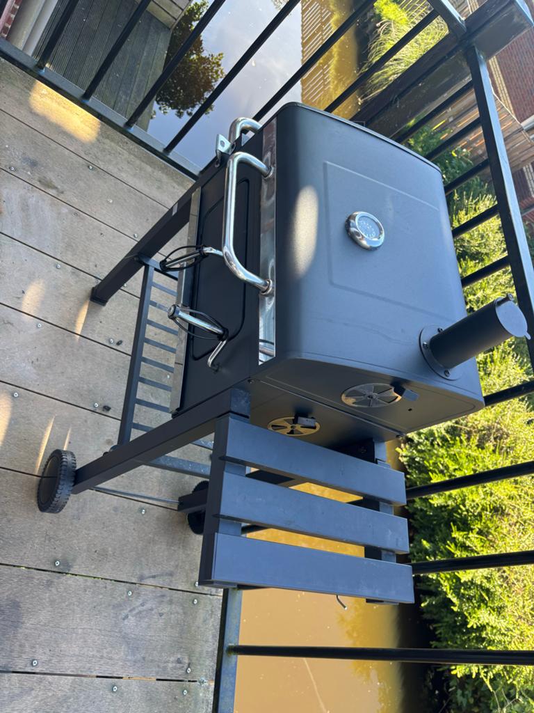 Barbacue, Ophalen, Gebruikt, Met accessoires