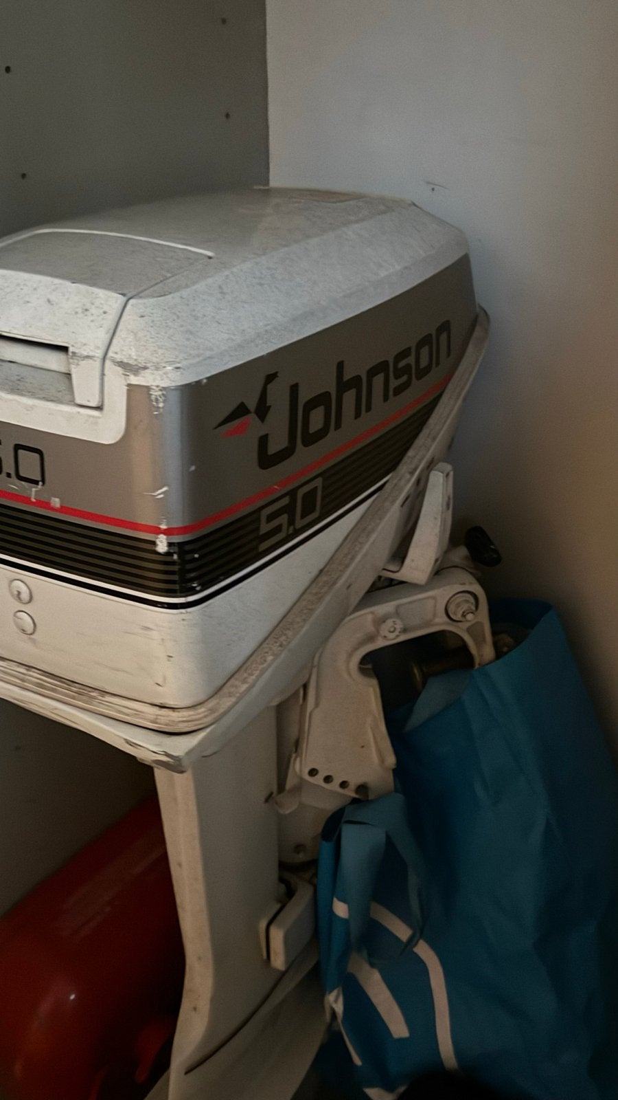 Johnson 5.0 buitenboordmotor met brandstoftank, Watersport en Boten, Bootonderdelen, Ophalen, Gebruikt