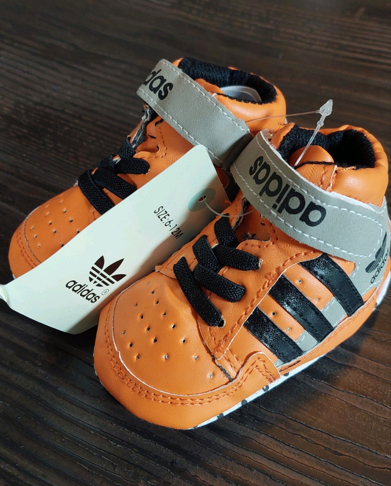 Adidas baby oranje wk schoentjes 6 - 12 maanden, Kinderen en Baby's, Ophalen of Verzenden, Nieuw, Jongetje of Meisje, Schoentjes